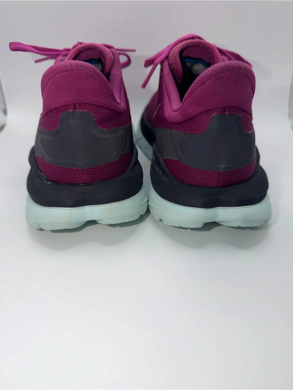 HOKA Women's Running Shoe in Magenta